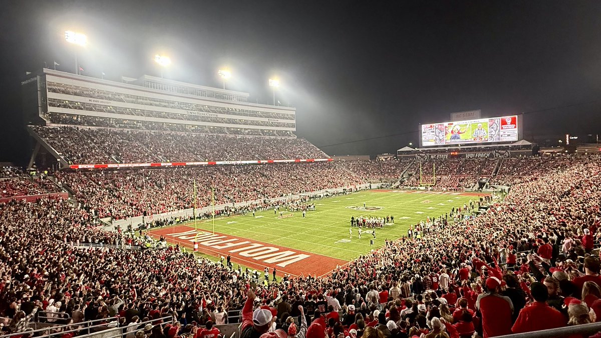 cfbcampustour's tweet image. Carter-Finley Stadium from all angles 📸

📍 Raleigh, North Carolina 
🏠 NC State
🕰️ Opened in 1966
🪑 56,919 seats