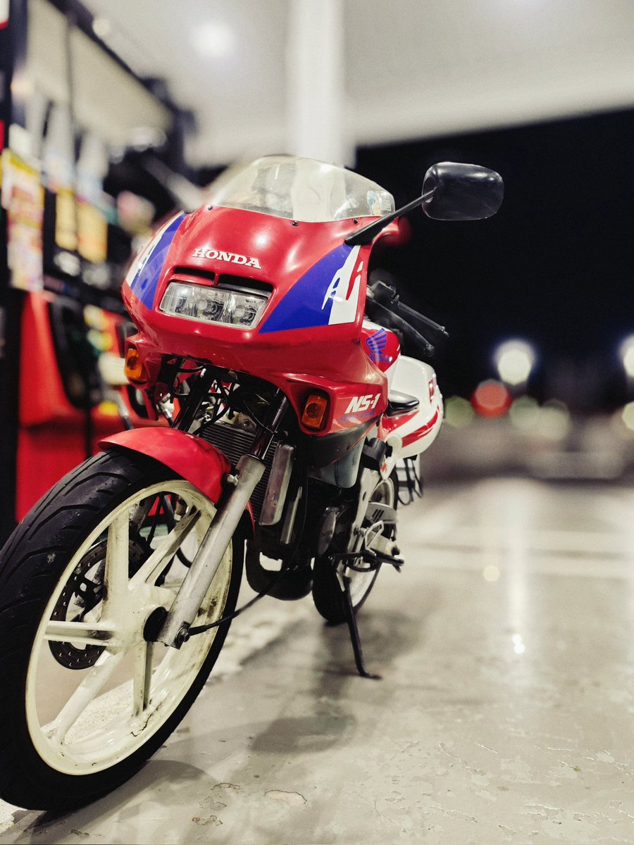 久しぶりにNS-1乗ったけど
やっぱ楽しいな

ただ、nsr80のエンジンに
50のオイルポンプはなんか合わないな