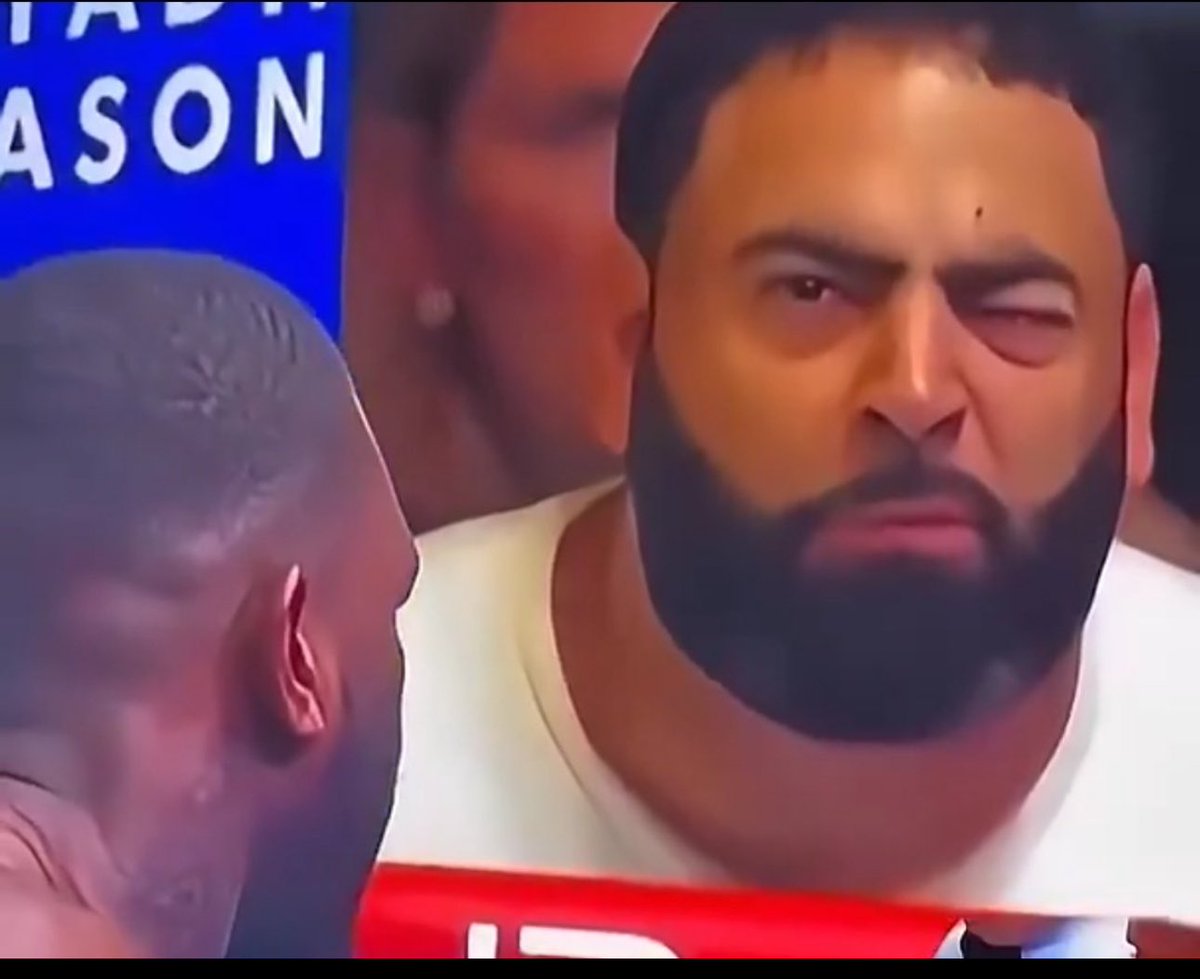 ElzMeta's tweet image. This how I look when I’m scrolling my timeline and fighting sleep at the same time at night