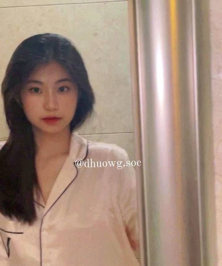 من دون الرومانسية لا يمكن أن يدفئ الأمان بين الذكريات. Jeraldine Biser