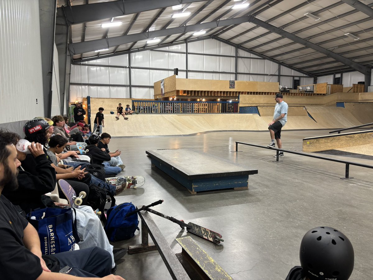 An anon account told me that skating leads to a road of destruction &amp; here we are leading to the road of righteousness.

Christ is king 👑