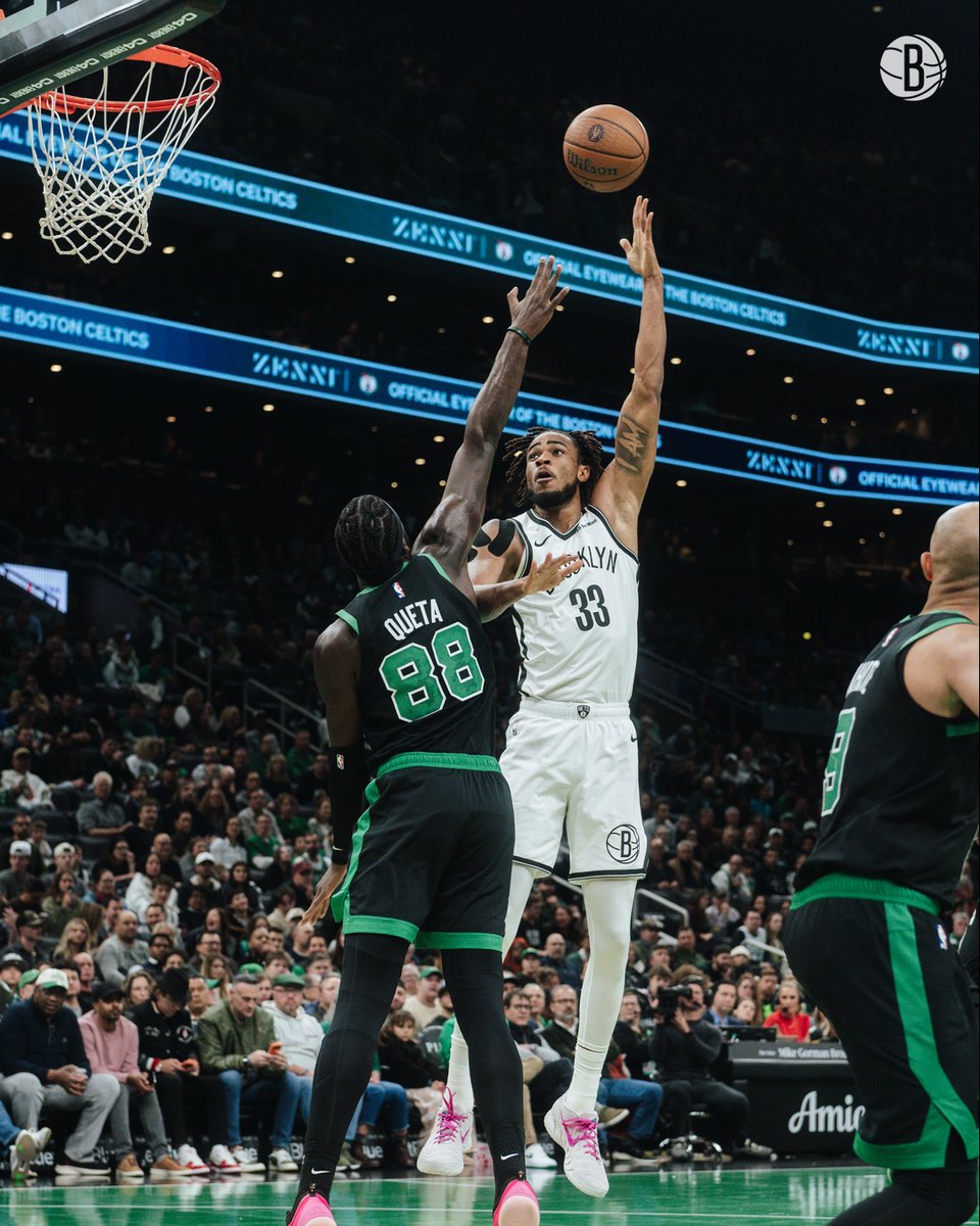 Clax double-double midway through Q3
📊 18 PTS | 11 REB | 6 AST