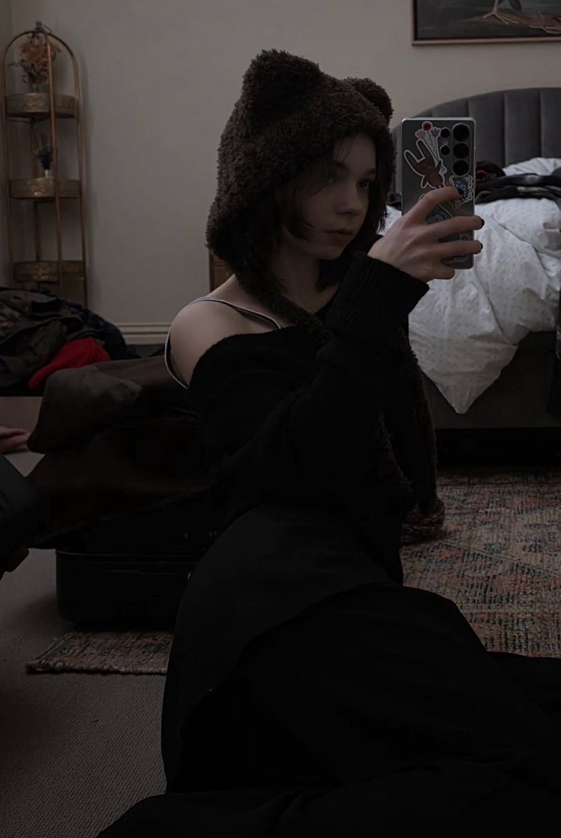 Ela de vestido longo meu Deus 🫦