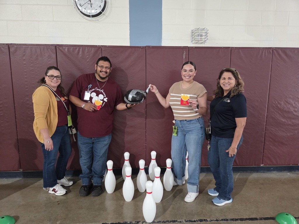 swisd_hcsa's tweet image. Such a fun day—our staff had a blast turkey bowling and students enjoyed cheering their teachers on! Congratulations to Ms. Martinez for winning 1st place and Mr. Lopez for winning 2nd place! 

#SWISDHEROS #RootedHiddenCove #RootedSWISD