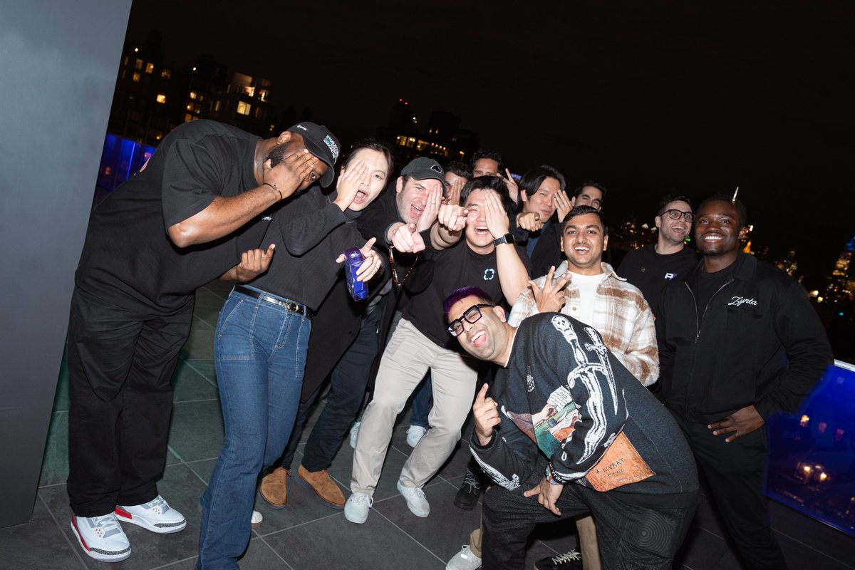 sid314159's tweet image. 12 weeks of solana incubator finished.
I can easily say this is the best experience in my life.
Thanks for the support from @incubator and @solanalabs @SolanaFndn (You guys are great @EmonMotamedi and @DrRebekkaRevel).
cohort 3 was the best - shout out to my life long friends!…