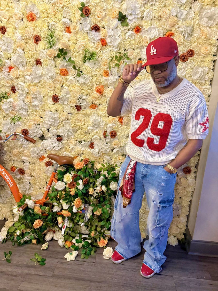 SoundsofJROD's tweet image. Vibes high, worries low