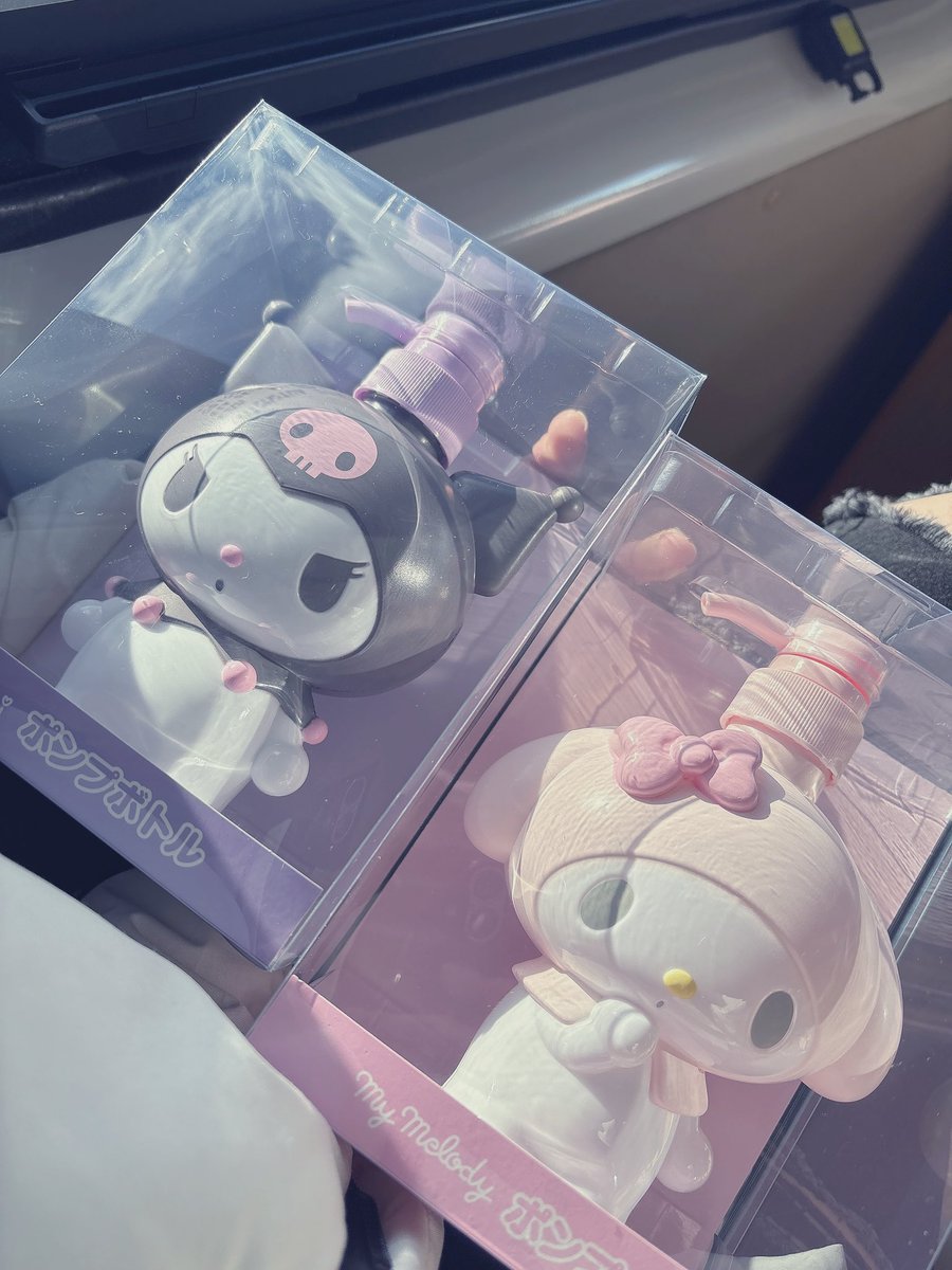 可愛すぎる😭
ずっと欲しかったの、、、
やっと買えた😭
クロミ2個ないって言われて
マイメロで我慢😭
再入荷待ち😅