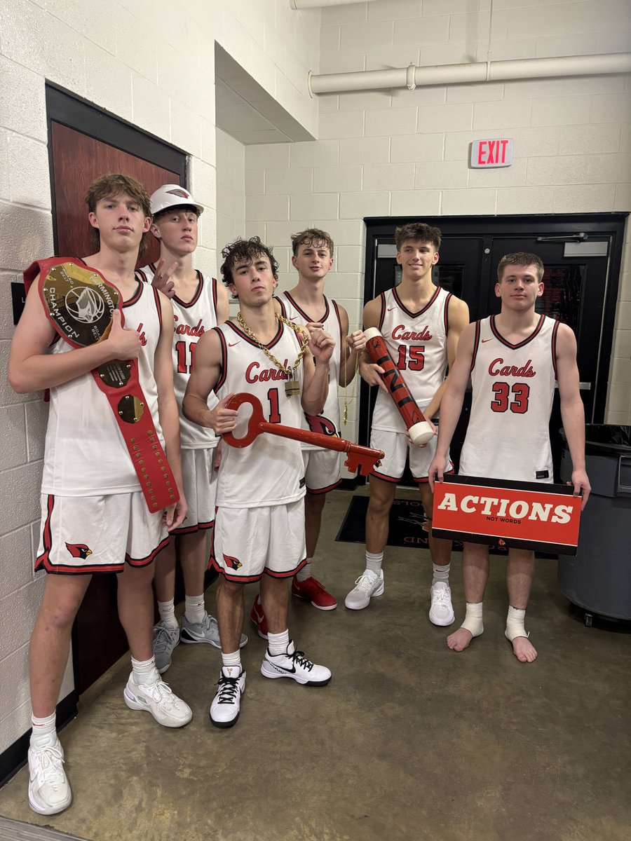 Farmington 61 - 36 West Memphis

Key Performer+Lock
Eli Schwartzman 9 Pt 15 Ast 5 Rb 3 Stl

Board Belt
Ethan Kennedy 16 Pt 12 Rb

TGHT
Carson Simpson 14 Pt 7 Rb

A.O.W.
Press Taylor 11 Pt 3 Rb

TNT
Jackson Marshall 4 Pt 3 Rb 

$+Charge Chain
Cole Lentz 7 Pt 6 Rb - 1 Taken