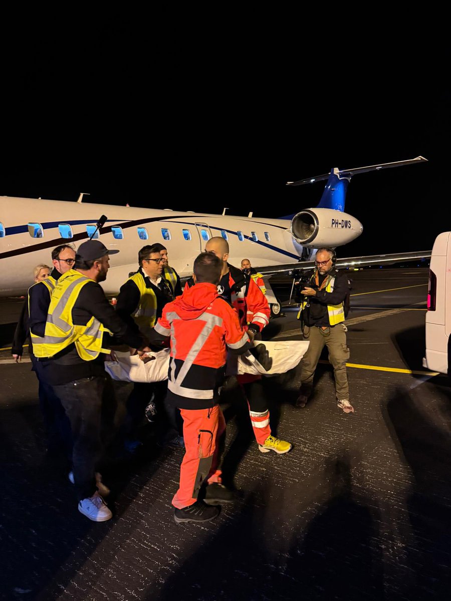 hans_kluge's tweet image. Medical evacuations from #Gaza continue: 🇸🇮 Slovenia received 7 &amp;amp; 🇹🇷 Türkiye 3 Palestinian patients – all critically sick &amp;amp; injured children in need of urgent treatment.

I am grateful to the receiving countries, our partners, including 🇪🇺 @eu_echo &amp;amp; my colleagues at @WHO – your