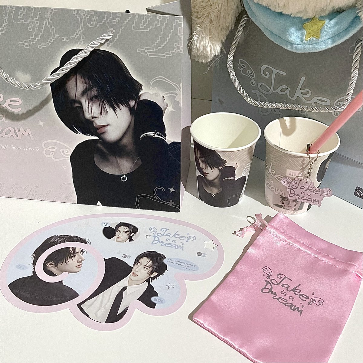 ◟ memi 🎀 tweet media