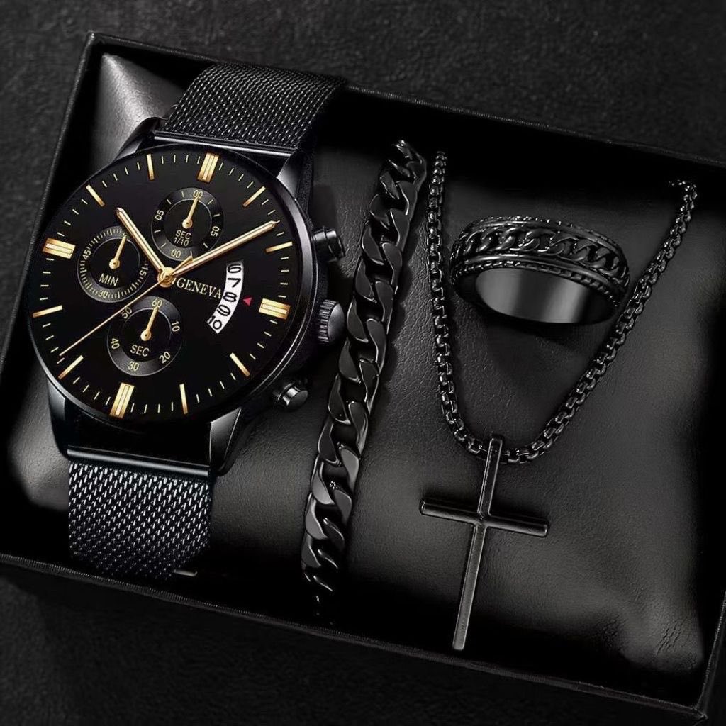 samdarrko's tweet image. Watch set for men available 

Each watch set comes with Necklace, Bracelet and a ring all for GHc 150

DM @ruby_marilynd 
call/whatsapp/message 0202666624 to place your order