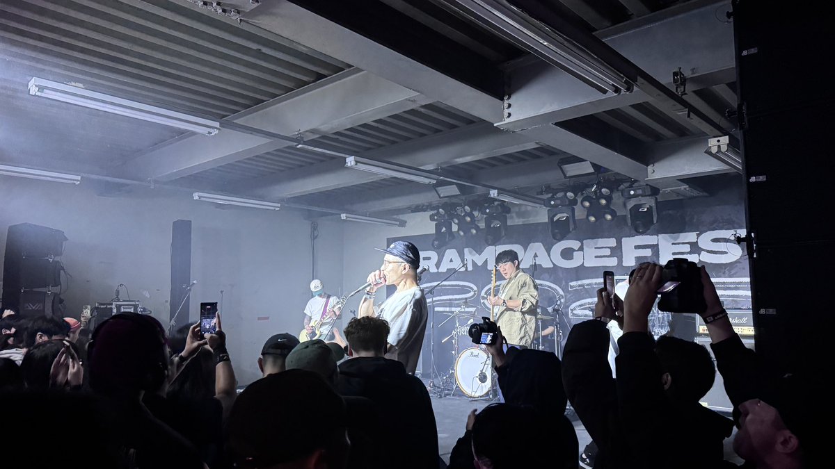 HxC_BlackMurder's tweet photo. Things We Say 공연 시작 #ThingsWeSay #씽즈위세이 #RampageFest2025 #RampageFest #성수동 #Seongsudong #서울 #Seoul https://t.co/7vgloh0fHQ