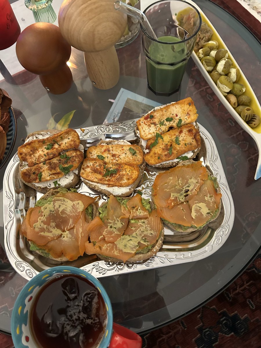 £ £ £ tweet media