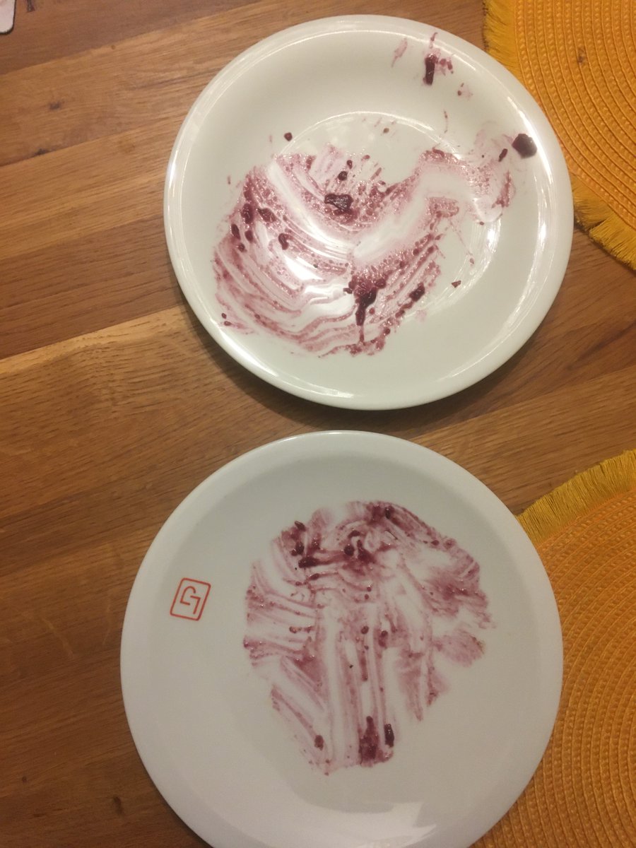 NenntG's tweet image. Nahezu denkwürdig.
Bis gestern Abend waren der Fortpflanz und ich ja noch überzeugt. Blaukraut?
Neee, Danke. Muss nicht sein, schmeckt einfach nicht.

Tja...