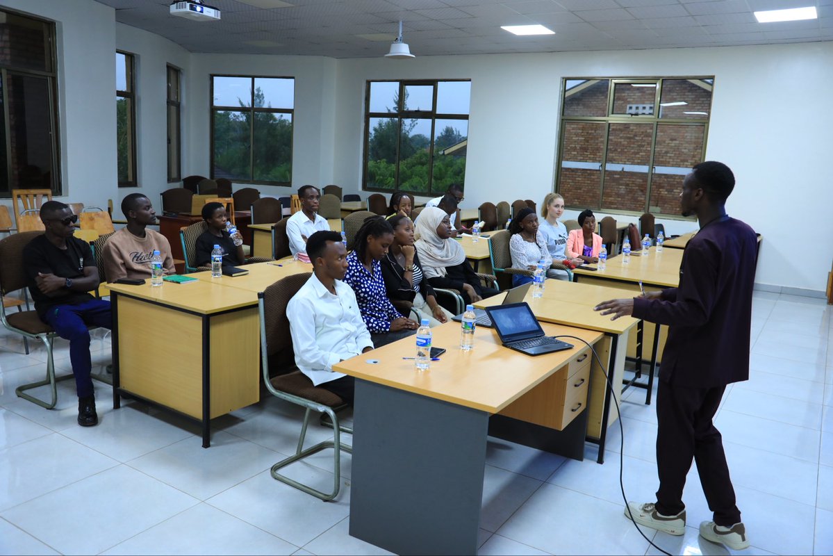PUR_RWANDA's tweet image. This Friday, PUR Toastmasters Club welcomed the English &amp;amp; Debate Club of @CUR_Rwanda.
Topic of their exchange was “The youth of today are more responsible &amp;amp; vision-driven than the past generation.&quot;
This is to promote #language, #CriticalThinking &amp;amp; #ProblemSolving skills
#WeArePUR