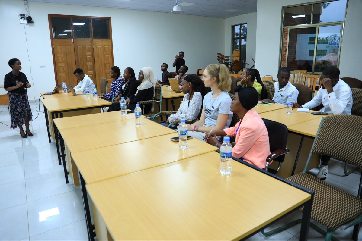 PUR_RWANDA's tweet image. This Friday, PUR Toastmasters Club welcomed the English &amp;amp; Debate Club of @CUR_Rwanda.
Topic of their exchange was “The youth of today are more responsible &amp;amp; vision-driven than the past generation.&quot;
This is to promote #language, #CriticalThinking &amp;amp; #ProblemSolving skills
#WeArePUR