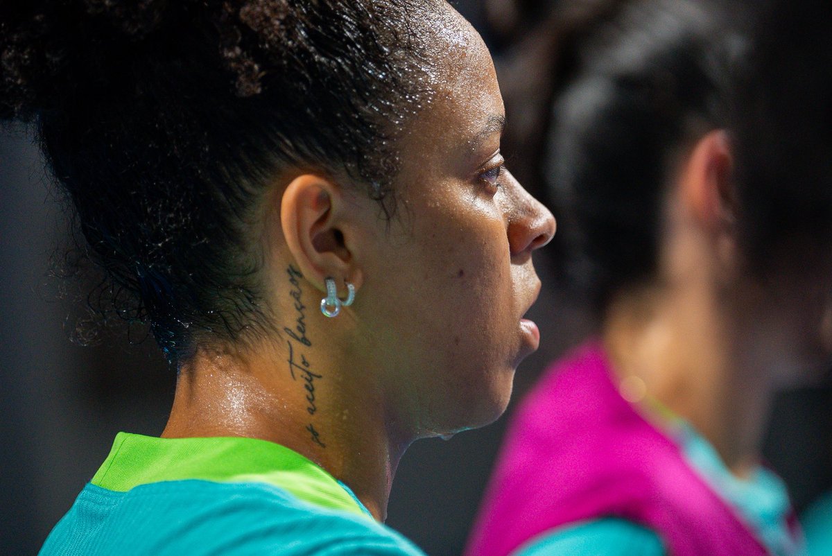 CBF_Futsal's tweet photo. A preparação segue forte e cada treino é um passo mais perto da estreia na Copa do Mundo FIFA. Muito suor, foco e determinação! 🇧🇷💪

Vamos Juntos 💛💚 https://t.co/i6hf1Vs4pj