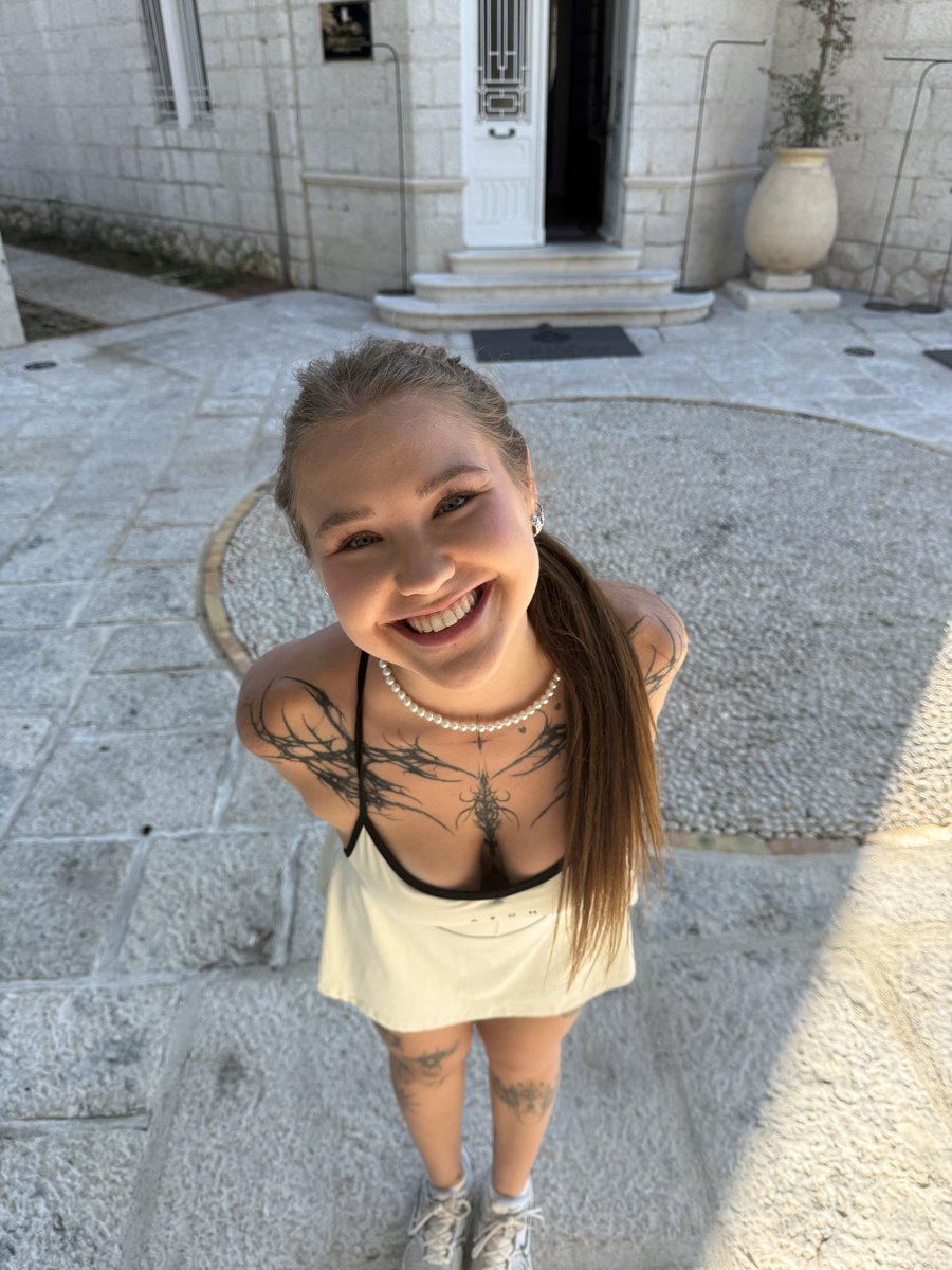 Anna Valentyna tweet media