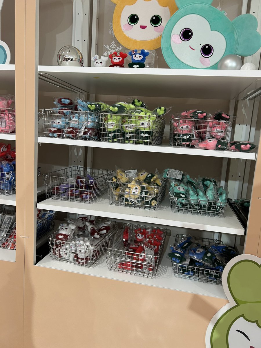 TWICE JYP ポップアップ 2025 バッグチャーム サブリー サナ TWICE