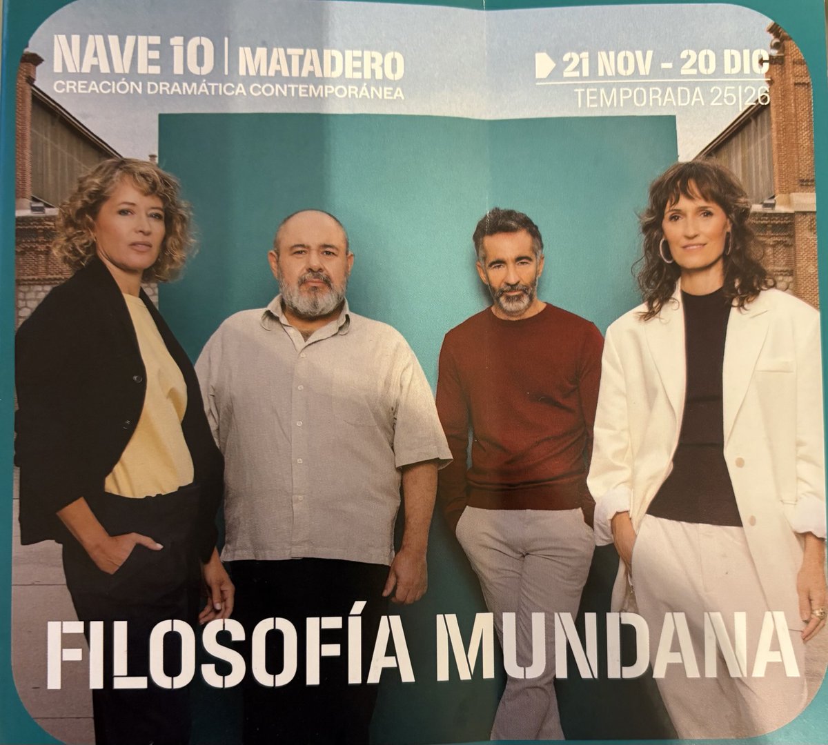 Impresionante montaje escénico en la  ⁦⁦<a href="/Nave10Matadero/">Nave 10 Matadero</a>⁩, “Filosofía Mundana”. Los textos de ⁦<a href="/JavierGomaL/">Javier Gomá Lanzón</a>⁩ cobran una nueva dimensión en la excelente interpretación de los actores. Una obra que se sitúa en lo mejor de la escena madrileña actual. Muy recomendable.