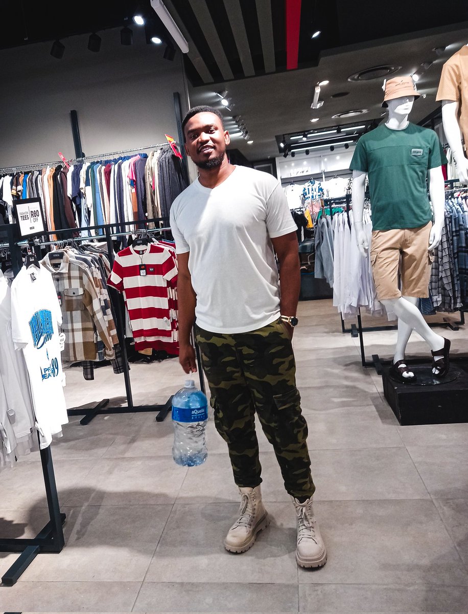 The excellency of the abundance of life ✨️ is perfected in God's love geniunely. 🍷 🥂