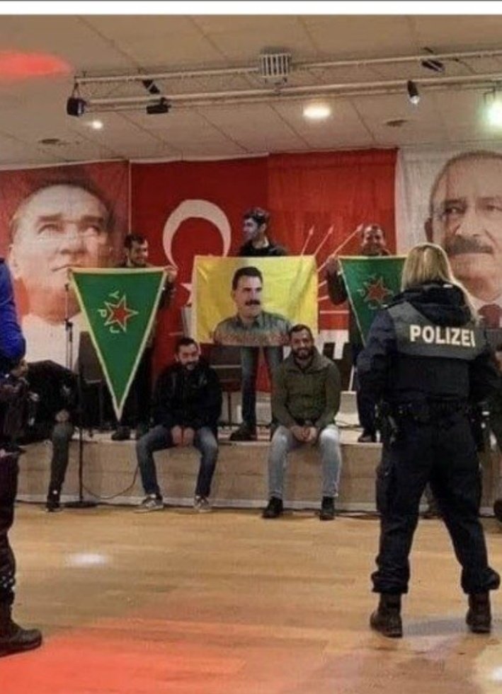 Tüm vatandaşlarımıza çağrımızdır!

Lütfen sosyal medya üzerinden yapacağınız paylaşımlar ile CHP'nin Terör örgütü PKK silah bırakmadan önce koalisyon masasına oturduğunu, toplantılarında kol-kola girdiklerini, Türkiye'de her şey güllük gülistanlık iken Gezi Parkı Kalkışmasında