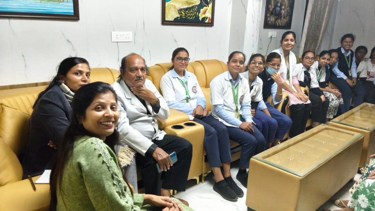 MaaDevi83419's tweet photo. A productive meeting was conducted under the guidance of 𝐌𝐚𝐧𝐚𝐠𝐢𝐧𝐠 𝐃𝐢𝐫𝐞𝐜𝐭𝐨𝐫 𝐃𝐫. 𝐆𝐚𝐲𝐚𝐭𝐫𝐢 𝐒𝐢𝐧𝐠𝐡, along with Dr. Shalini Singhand Mr. Jaishankar, in the presence of our dedicated internship students.

#ClinicalCompetency #SkillDevelopment #Medical https://t.co/78hafoJ67f