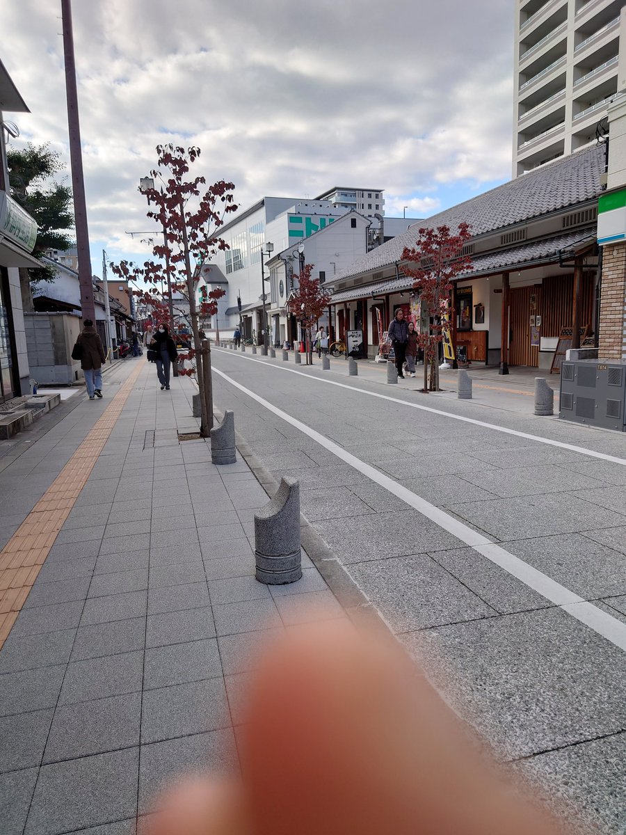 しばらく伊丹に行くことが増えるのでお店を探索しています。今日はお蕎麦にしました。