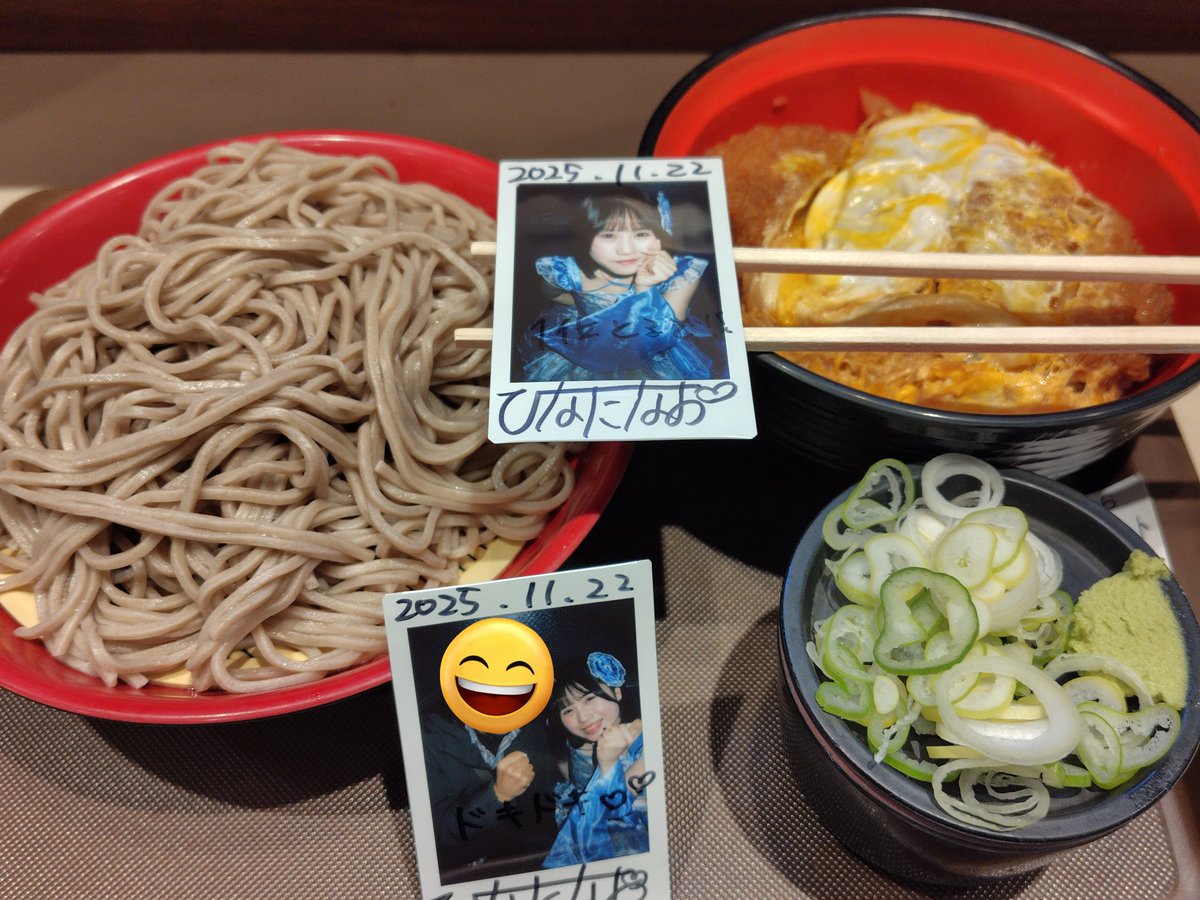 eM3WPoBrm345145's tweet image. 11/22 #SPARKing❕️
📍牛込箪笥区民ホール
おつかれさま〜🔥🔥🔥
予選1位通過おめでとーー🎉👏🎊
ここ最近、メンバーの体調不良とかで  もしかして準備不足かな？ってちょっと思っちゃったけど、全然そんなことはなくとってもいいライブでした👍👍
そのまま決勝リーグでSPARK✨だぁ〜🙌
#日向なお