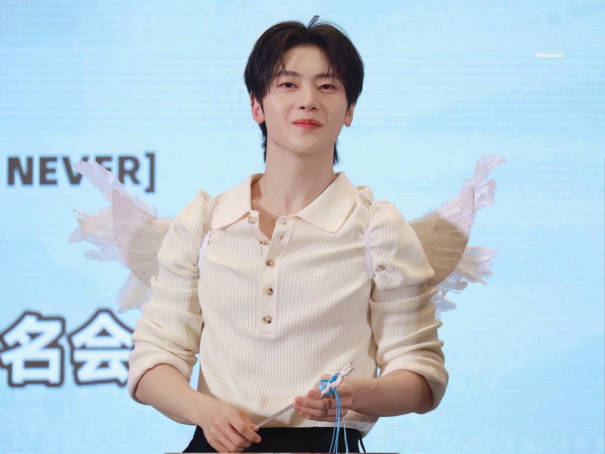 0528_files's tweet image. MY MATTHEW HE&apos;S SO ADORABLE 🥹