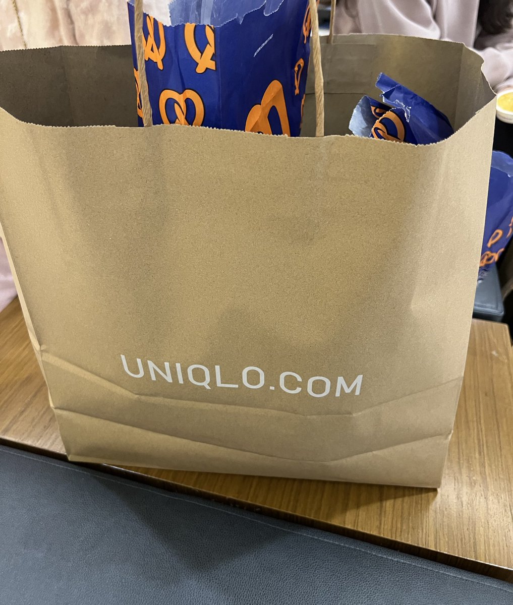 Uniqlo and Auntie Anne's. $32. 
Life is getting busy. Studying hard. Eating hard. Farting hard. 💪🔥🔥