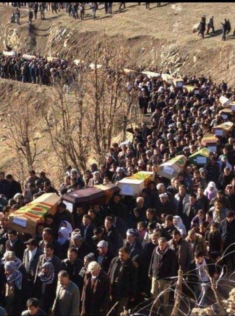 alitopalan's tweet image. Roboski 5071 GündürAdaletBekliyor
Roboski 5071 GünUnutmaUnuturma

#Roboski
#CumartesiAnneleri1078Hafta
#DemirtaşVeTümSiyasilereÖzgürlük