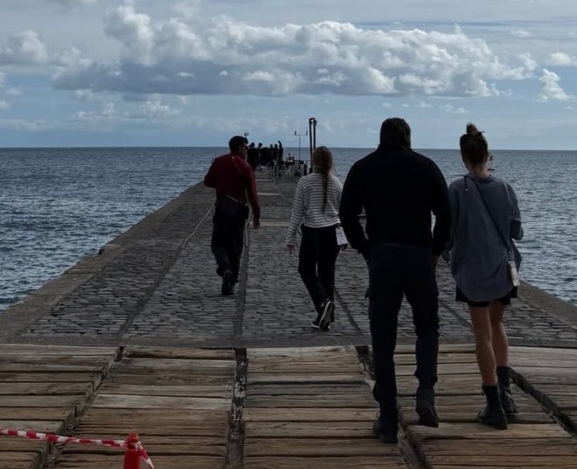 Las hermosas vistas desde el set de #ElLaberintoDeLasMariposas 🦋🦋🦋
El Océano Atlántico y esta figura que tan bien conocemos...#𝕮𝖆𝖓𝖄𝖆𝖒𝖆𝖓