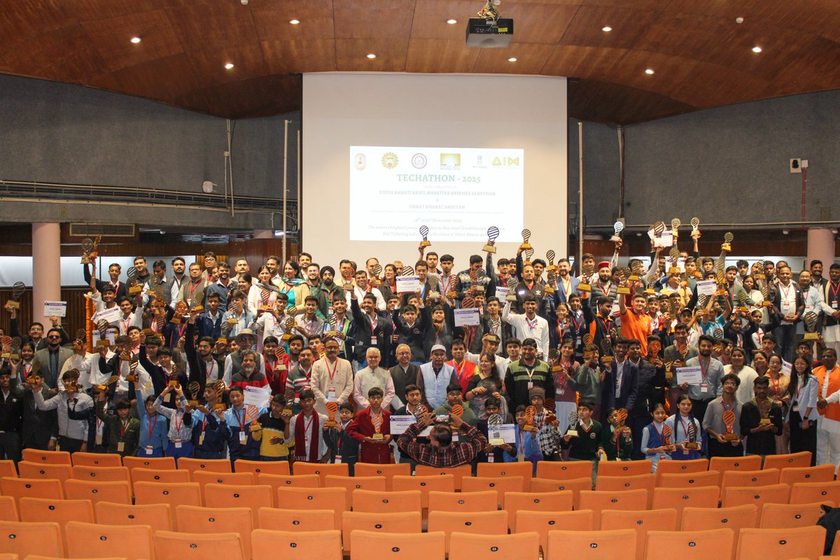 VidyaBharatiIN's tweet image. Techathon2025 at IIT Delhi: A Unique Blend of Innovation, Research &amp;amp; Community Service
The four-day #Techathon2025, jointly organized by @VidyaBharatiIN and @Unnatbharat_Tw with support from @AICTE_INDIA  and @NITIAayog concluded successfully at @iitdelhi 
#atalinnovationmission