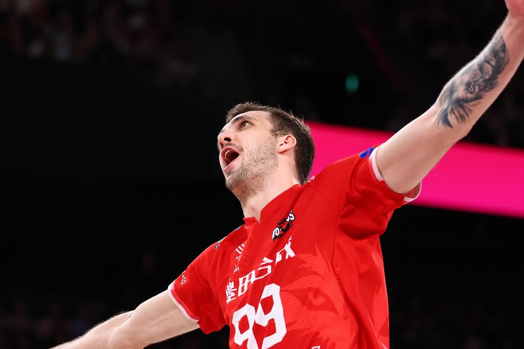 ❗️🇵🇱 NORBERT HUBER  🆚️
TORAY ARROWS  (3-1):

▪️ 1️⃣6️⃣ PKT (!!!)
▪️ +11 
▪️ 67% w ataku (10/15)
▪️ 2 asy serwisowe 
▪️ 4 punktowe bloki 
▪️ 7 zanotowanych wybloków 

🔝🔝🔝🔝🔝🔝

Foto: Wolfdogs Nagoya 
#gangłysego