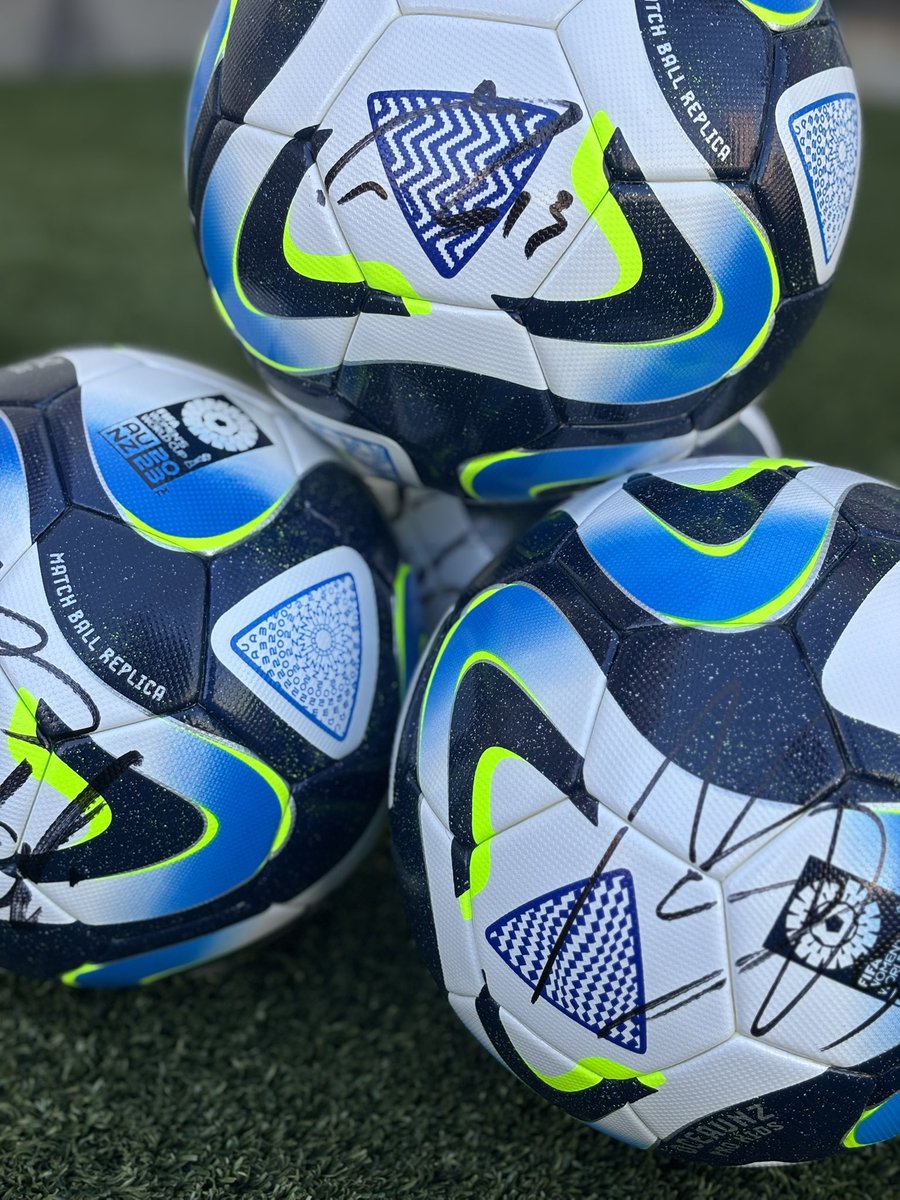 レディア が ✨ピカピカ✨な、お札を自慢してます💴👀 24日、#さいたま