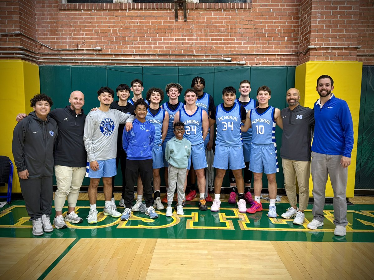 hoopsmemorial's tweet image. Historic W! 🏀 Memorial Boys Basketball earns its first-ever win. Proud of this group!

*FRIDAY NOVEMBER 21*
Memorial 56
Pampa 48

Season Record: 1-1

Next game Monday, November 24 at Brownfield.

Memorial JV 52
Pampa JV 26

📸 Mrs. V @coachv32 @Coach_JGomez