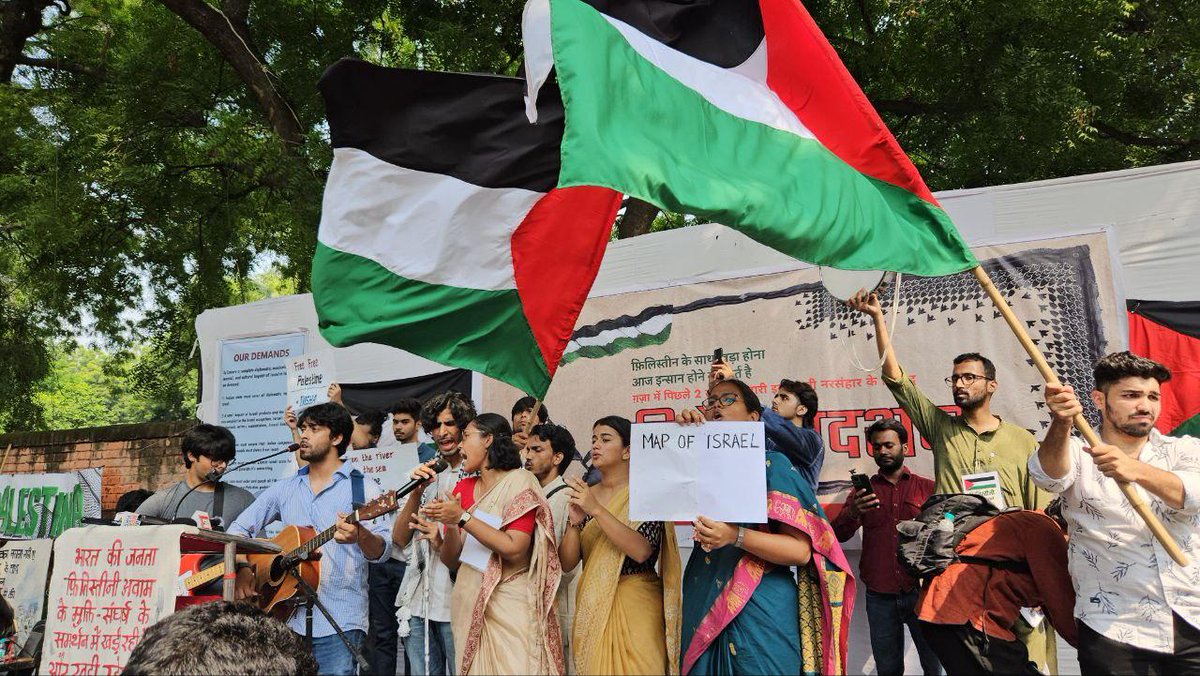 From the Nakba in 1948 to the ongoing genocide since 7th October 2023, Palestinians continue
to suffer while the world leaders cheer on, while companies bask in profits from war and
occupation. Join BDS movement! <a href="/BDSmovement/">BDS movement</a>

<a href="/BDS_in_India/">BDS India</a>

#BoycottReebok