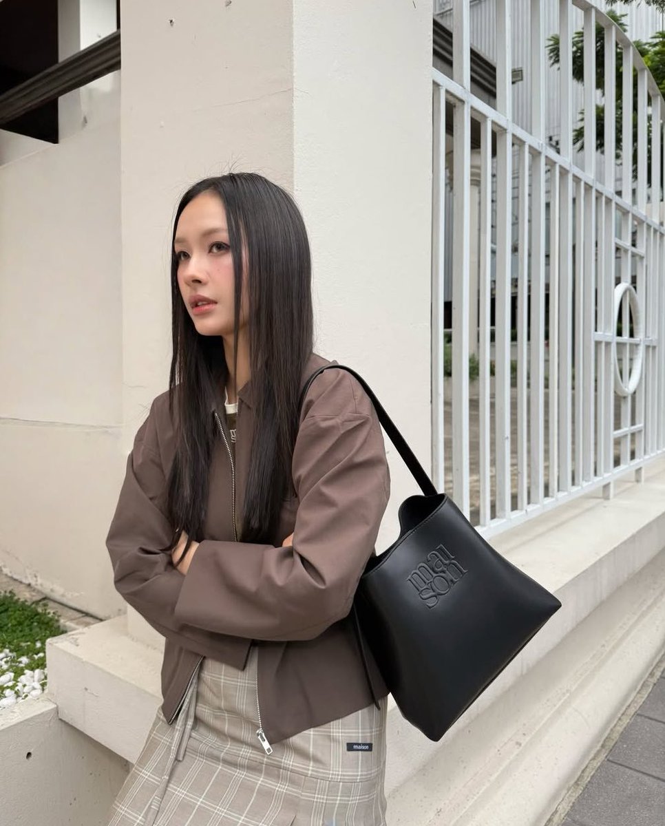 แฟนชั้นมากแต่เบ้บใคร