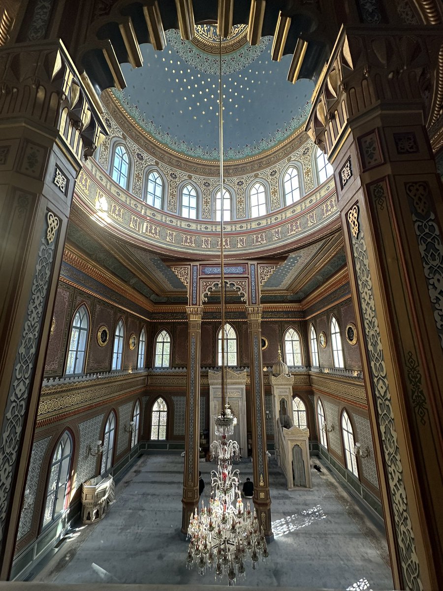 rabiaaceren's tweet photo. @Allahyolundaaa_ Yıldız-Hamidiye camii https://t.co/hXaQHulT5y