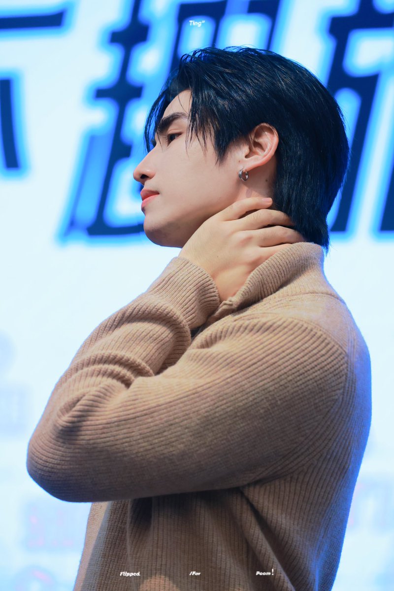 FlippedforPoom's tweet image. sexy wayu🥰

FAN SIGNING EVENT WITH POOM
#Poom1stFansignatNingbo
 #poompps
#poompps 
@poompps1