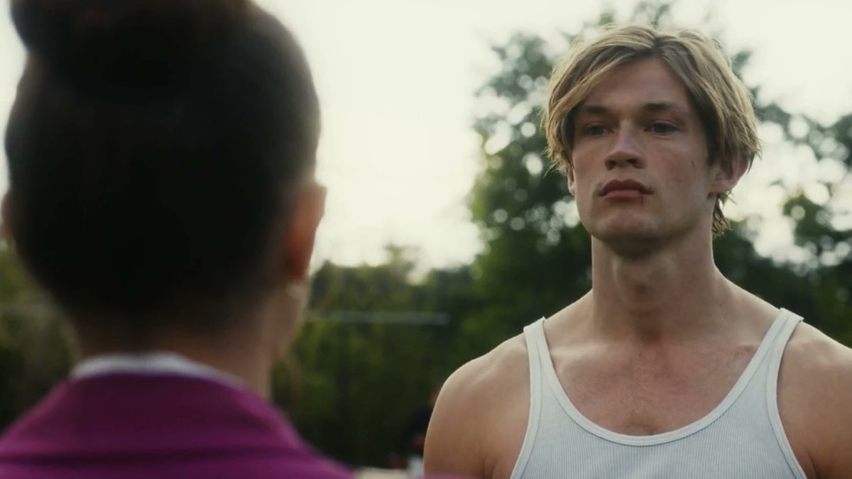 WithhLoveAnnie's tweet image. Damn James just looked through Ruby, walked away like she never even existed and her heart crushed. 
All bczo he wanted her to live the dream that meant the world to her. 
He broke his heart to mend her life. 

My whole being is devastated 💔
#MaxtonHall #RubyJames