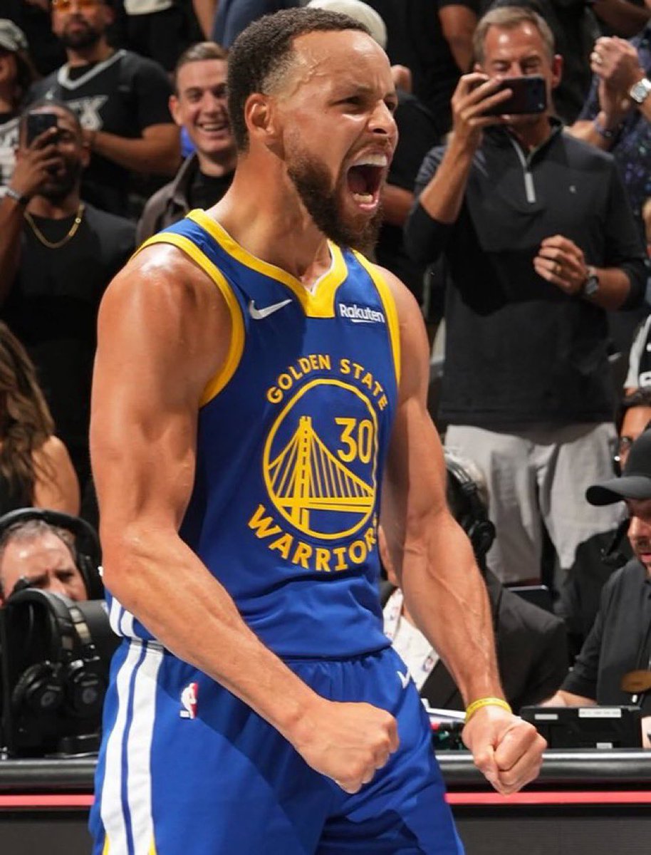 Stephen curry over his last five games 

35.2 PTS
4.0 AST
3.8  REB
49.7 FG%
40.2 3PT
71.3 TS%