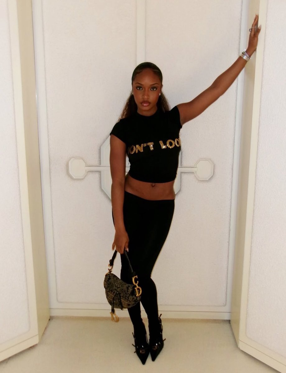 afrocultur's tweet image. Ayra Starr in new pictures📸🤩
but don’t look!🥰💛