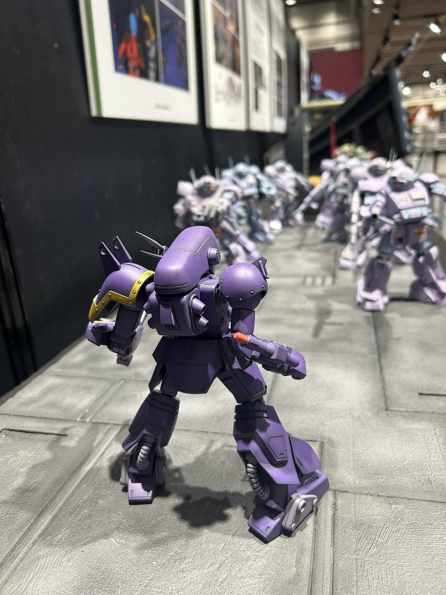 たいへん待たせしました。エクルビスが到着しました。ビッグバトルの