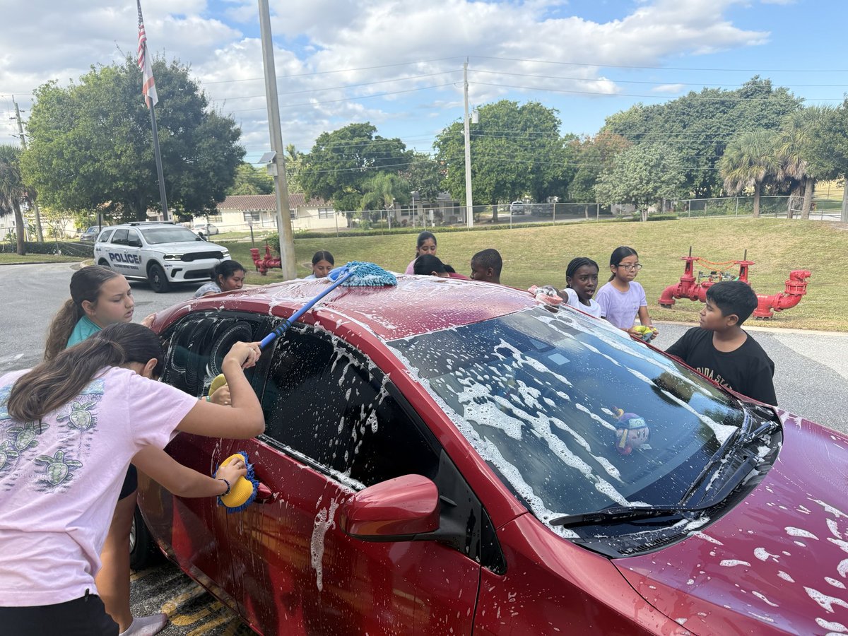 ConnistonMiddle's tweet image. Grateful for our incredible AVID students and teachers who made the Car Wash event unforgettable! Your teamwork and enthusiasm help fuel our college &amp;amp; career readiness goals. Thank you for supporting Conniston Middle! #AVID 
@jamesthomas3601 @JavierOrtolaza @FRiveraPBC