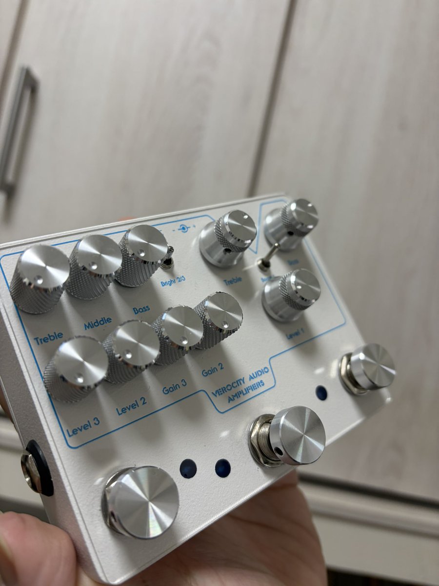 レギュラーカラーで出てくれたらまだ欲しい🤔

#HATAノブ