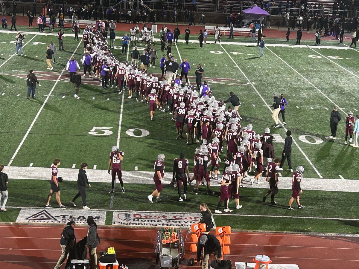 GoDragonsGo_'s tweet image. FB:  Southwind 42 Collierville 21. Final.  TSSAA Class 6A State Quarterfinals. Dragons end the season at 9-4 and another outstanding season.  Special thank you to the senior class and their part of 36 program wins over their career.  We wish them the best. Dragons will be back.