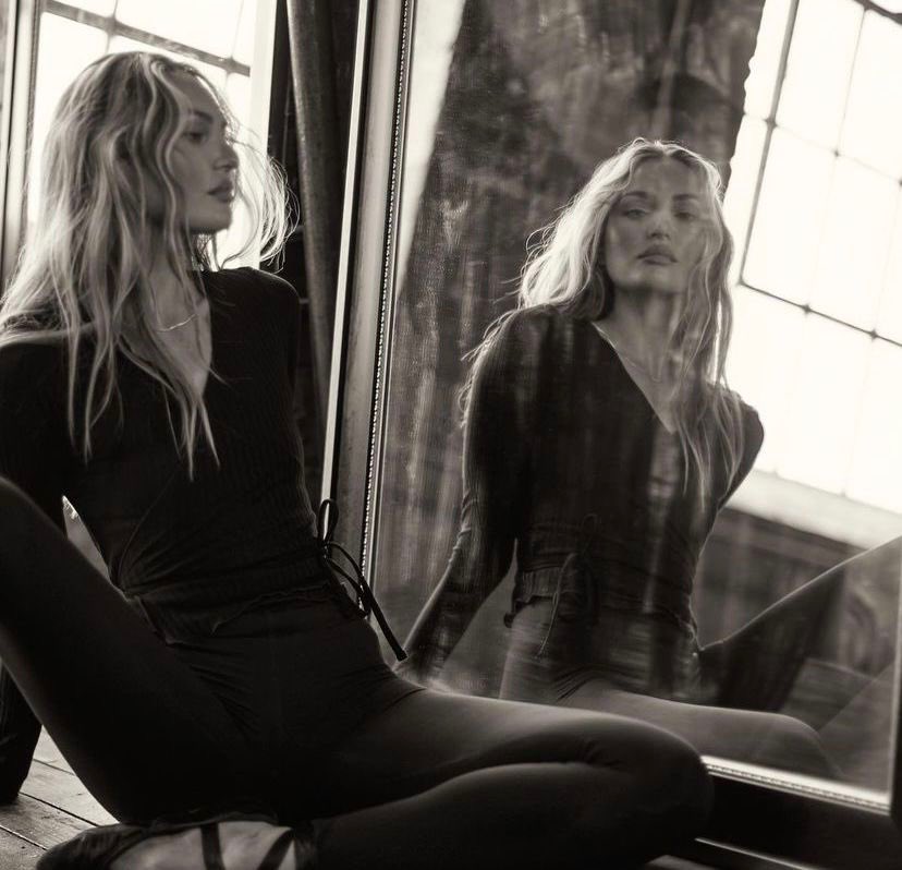 honeyxmccn's tweet image. just reflecting