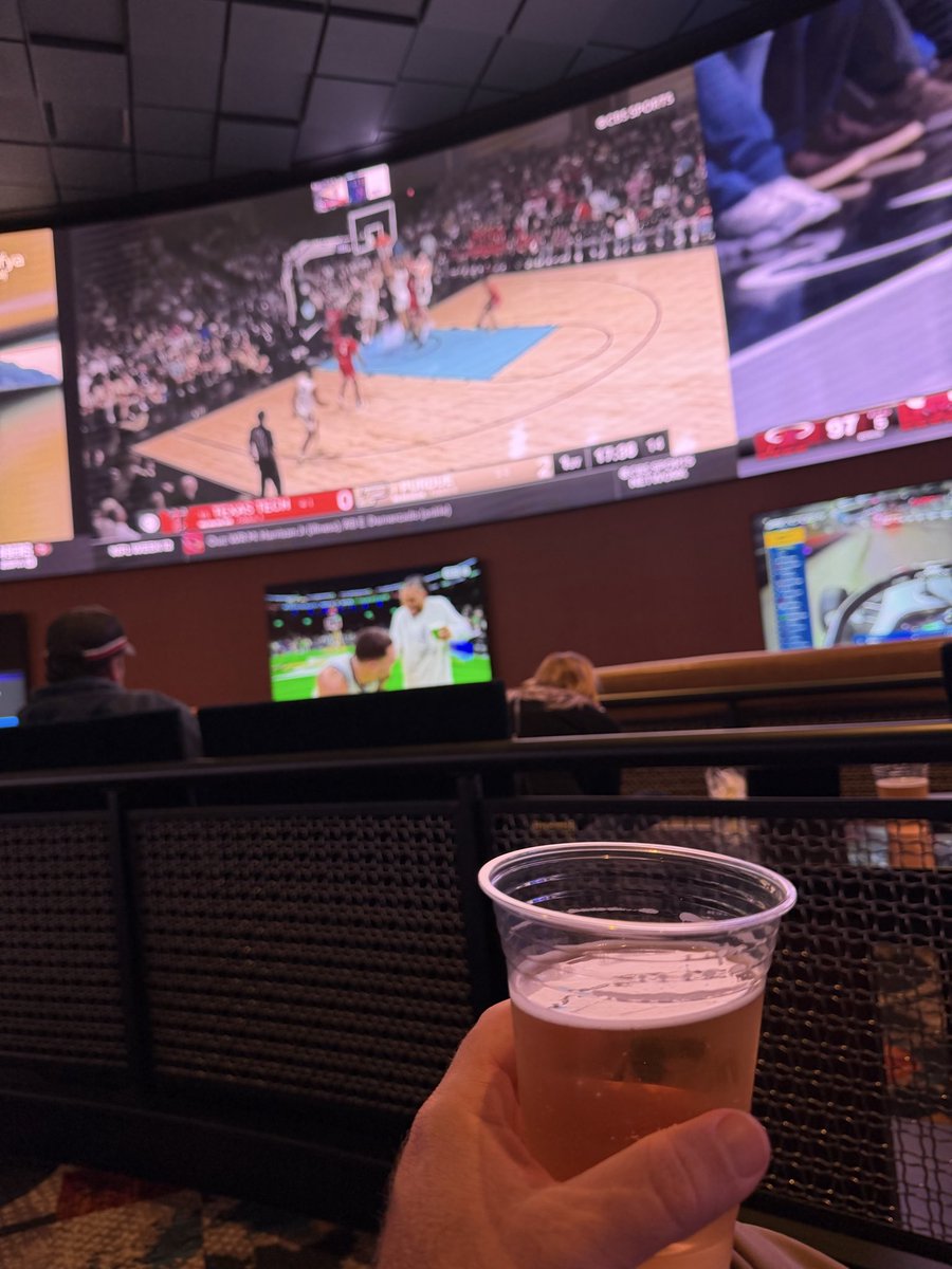 Petro Mundo tweet media